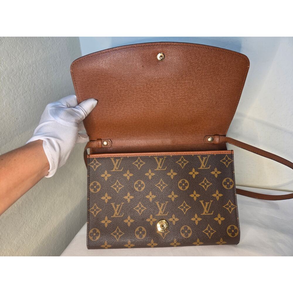 Louis Vuitton Monogram Bordeaux Bag Clutch Crossbody Vintage LV Removable Strap - Picture 8 of 16